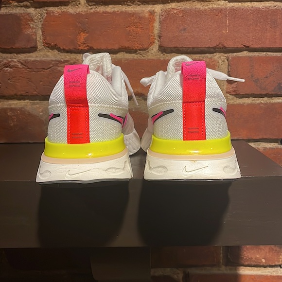 Nike React Infinity Run Flyknit - Picture 4 of 7